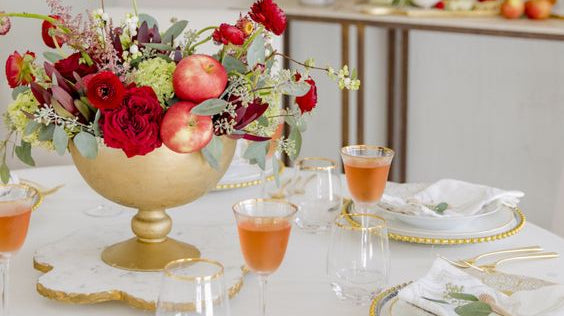 Rosh Hashanah decor: Honey Bee Place Cards, Apple Chocolate - Hazelnut Praline