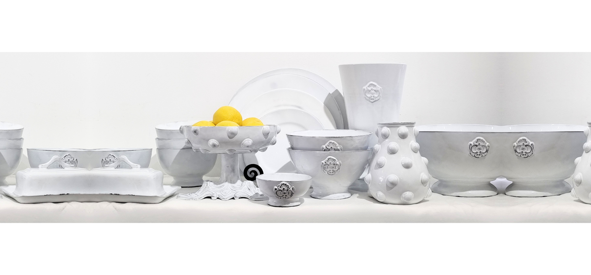 𝐅𝐫𝐞𝐧𝐜𝐡 𝐋𝐢𝐯𝐢𝐧𝐠