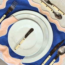 Bistrot Solid | Ivory Dinner Knife, on tablesetting