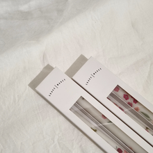 Rosh-Hashanah-Shana-Tova white candles with sweet apple print, in the box