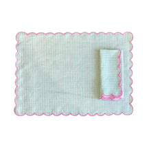 Kyoto Green Placemat - Green Gingham with Pink Scalloped Edges